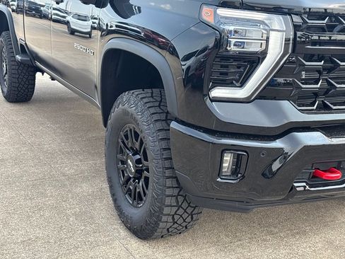 New 2026 Chevrolet Silverado 2500 ZR2 AWD/4WD image 5