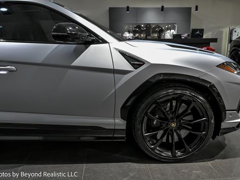 Used 2023 Lamborghini Urus S image 13