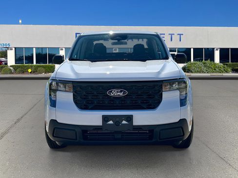 Certified 2025 Ford Maverick XL w/ Equipment Group 102A image 2