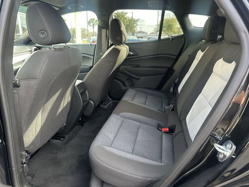 Used 2024 Chevrolet Trax RS image 31