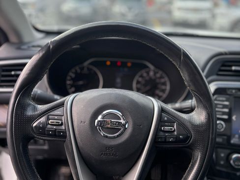 Used 2017 Nissan Maxima Platinum image 10