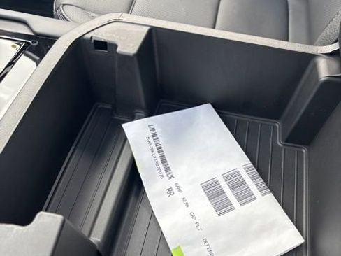 New 2026 GMC Yukon Denali w/ Sun & Power Step Package image 24