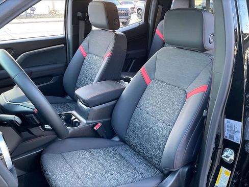 Certified 2025 Chevrolet Colorado Z71 w/ Technology Package image 9