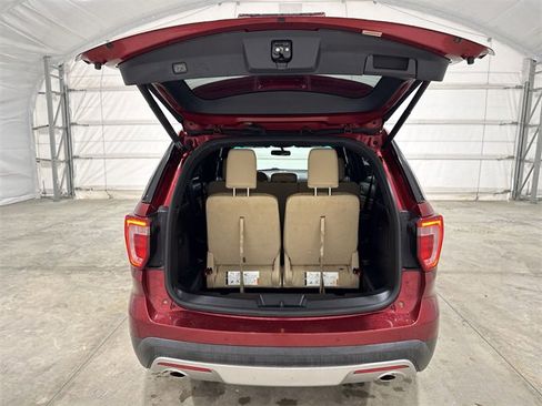 Used 2016 Ford Explorer XLT w/ Equipment Group 202A image 26