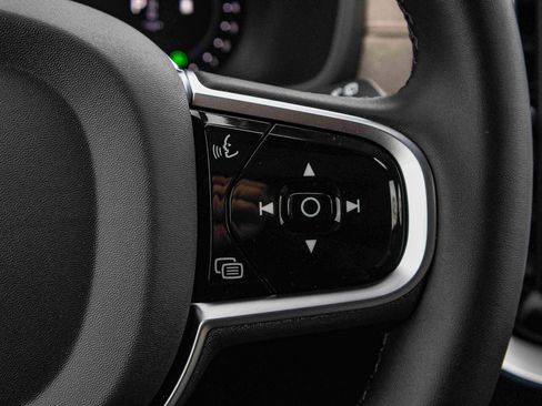 New 2026 Volvo XC90 B5 Core image 37