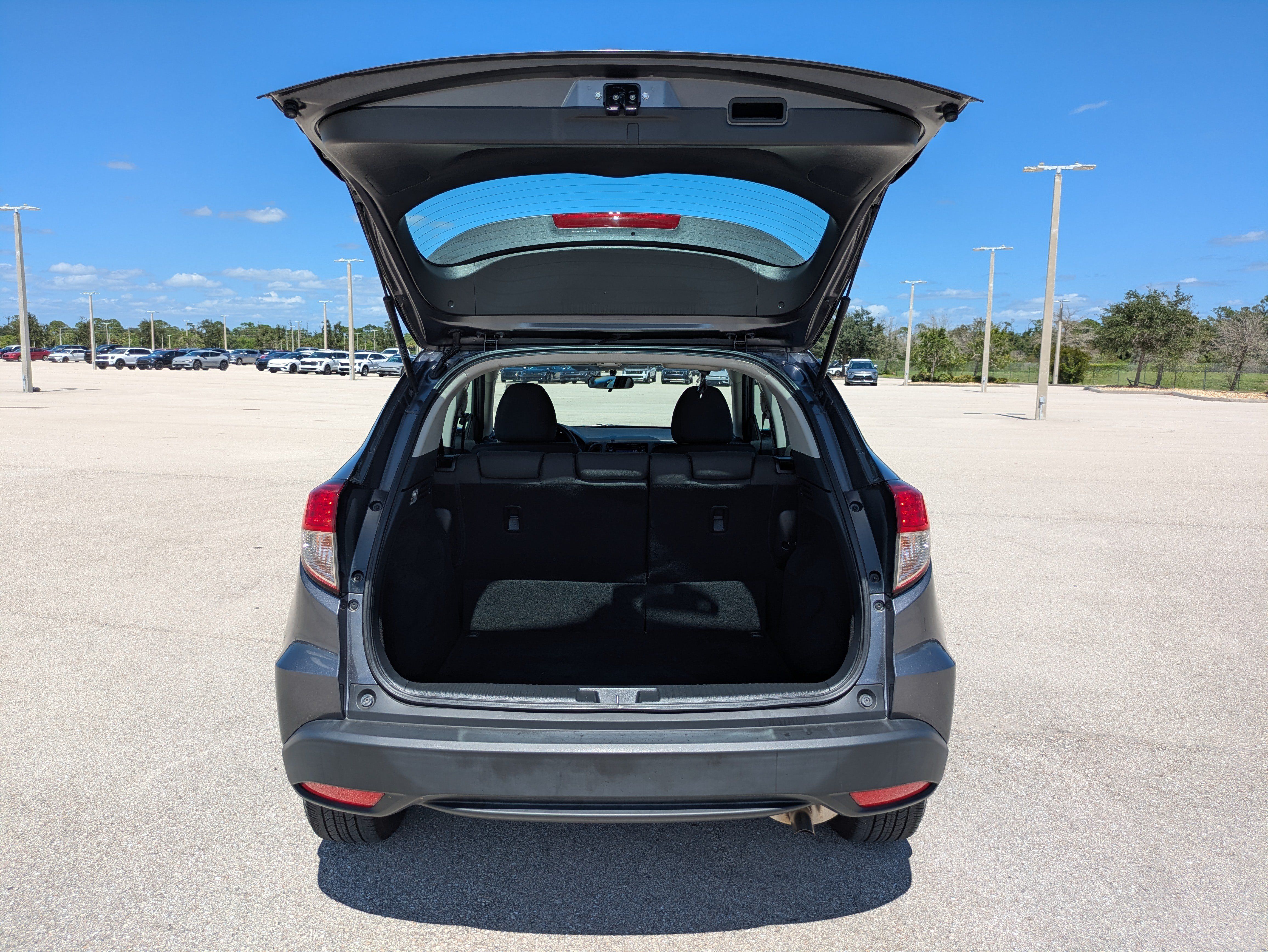 Used 2022 Honda HR-V LX image 28
