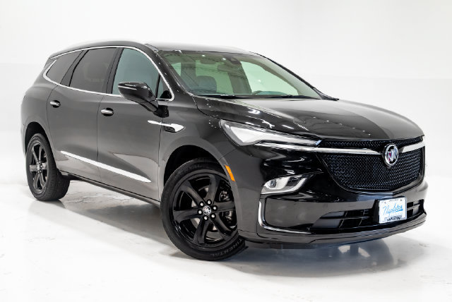 Used 2023 Buick Enclave Essence w/ Sport Touring Edition AWD/4WD image 5