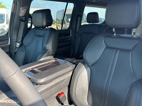 Used 2024 Jeep Wagoneer 2WD w/ Premium Group I image 11