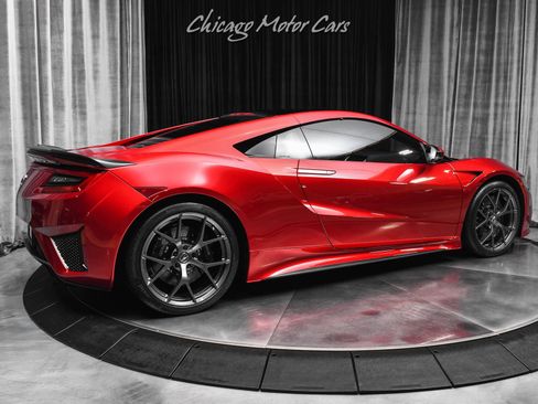 Used 2017 Acura NSX AWD/4WD image 5