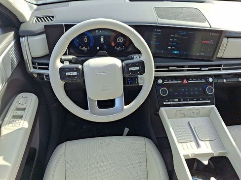Certified 2025 Hyundai Santa Fe SEL image 21