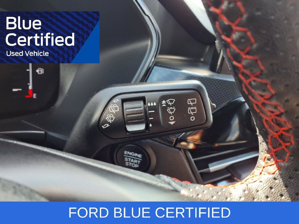 Certified 2025 Ford Escape ST-Line Select AWD/4WD image 19