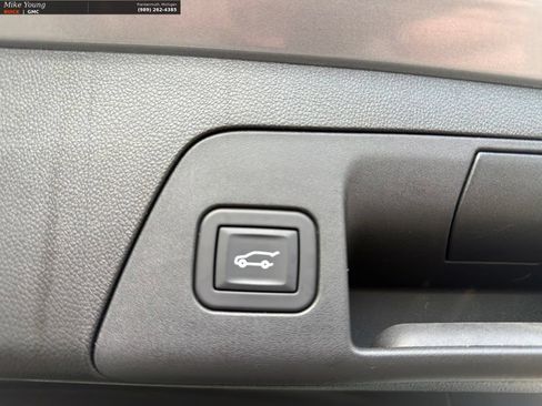 Used 2023 Buick Envision Preferred AWD/4WD image 8