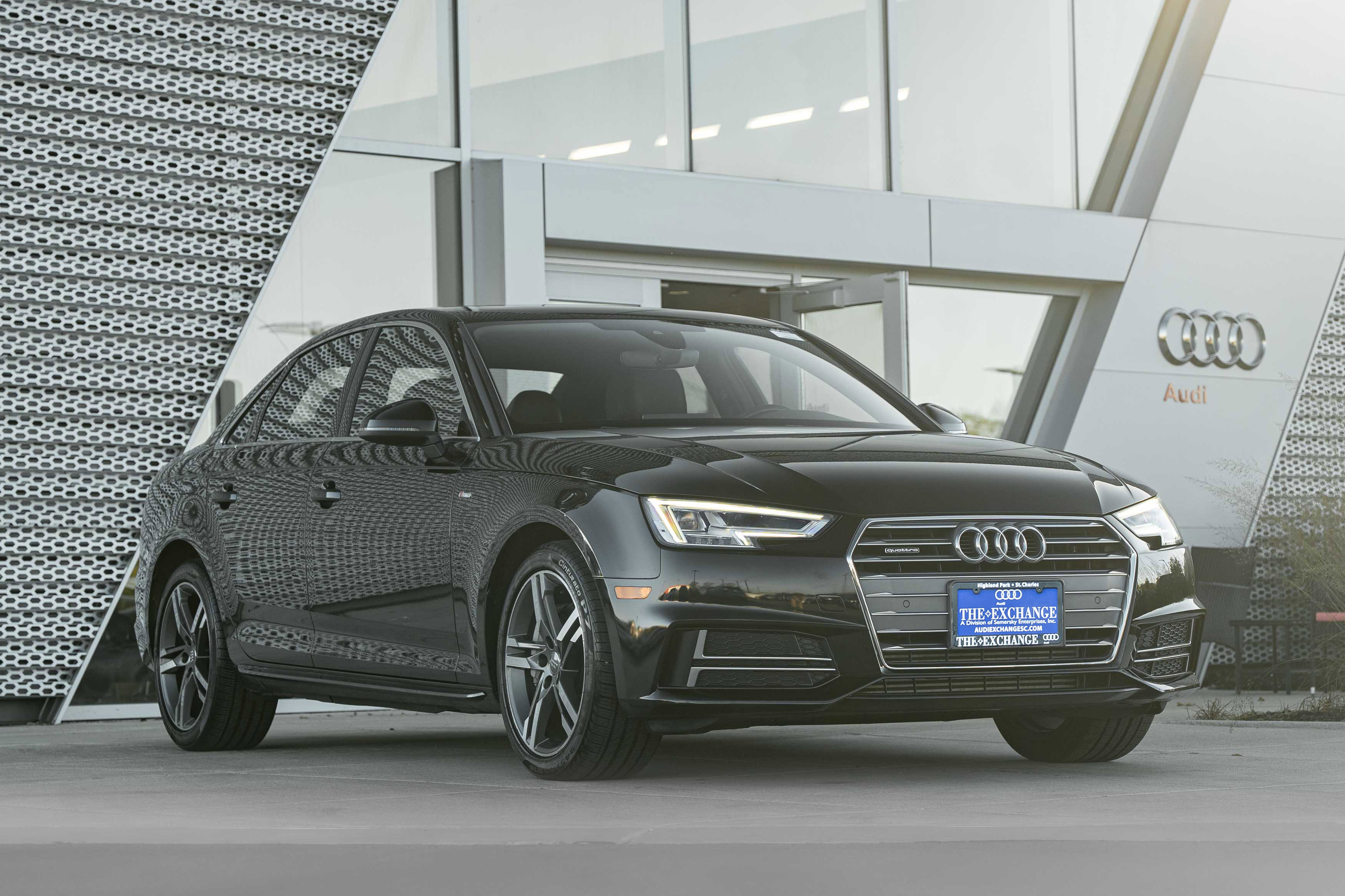 Used 2018 Audi A4 2.0T Premium Plus w/ Premium Plus Package AWD/4WD image 2