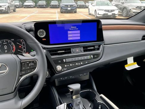 New 2025 Lexus ES 350 image 9