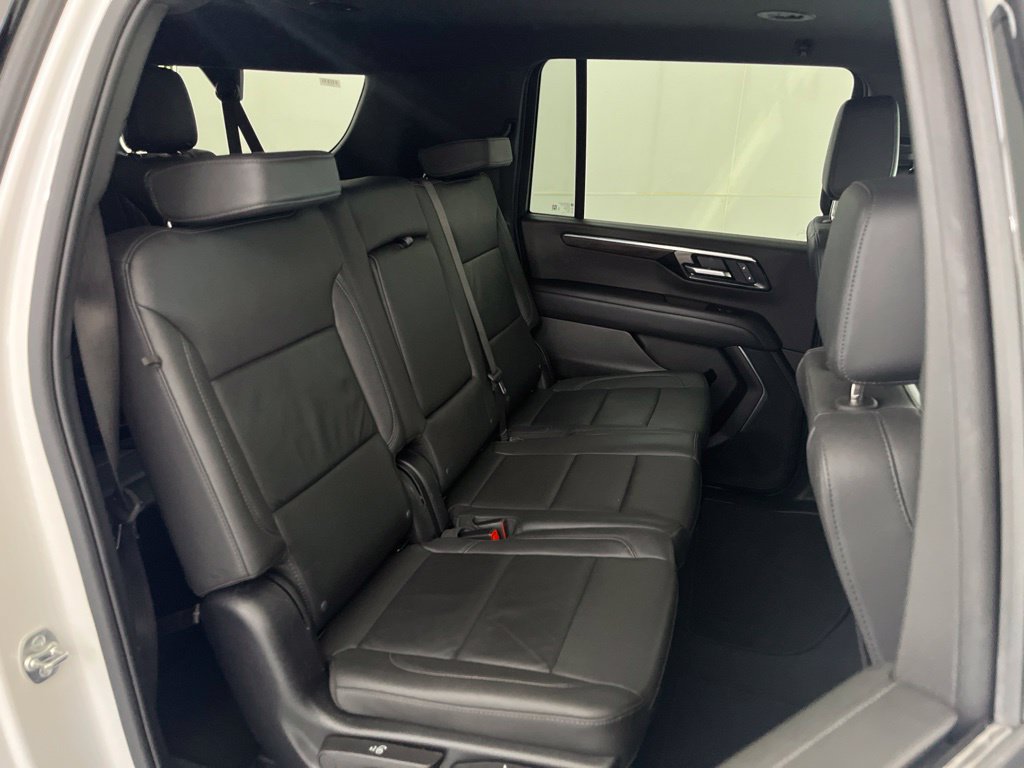 Used 2025 Chevrolet Suburban Z71 AWD/4WD image 20