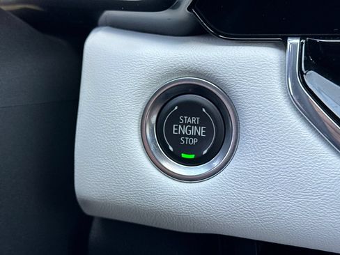 Used 2024 GMC Canyon AT4X AWD/4WD image 27