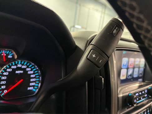 Used 2018 Chevrolet Silverado 1500 LT w/ All Star Edition AWD/4WD image 30