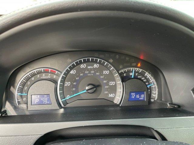 Used 2013 Toyota Camry XLE FWD image 14