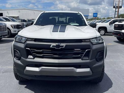 Certified 2024 Chevrolet Colorado Trail Boss w/ Technology Package AWD/4WD image 7