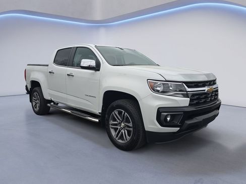 Used 2022 Chevrolet Colorado LT w/ LT Convenience Package image 7
