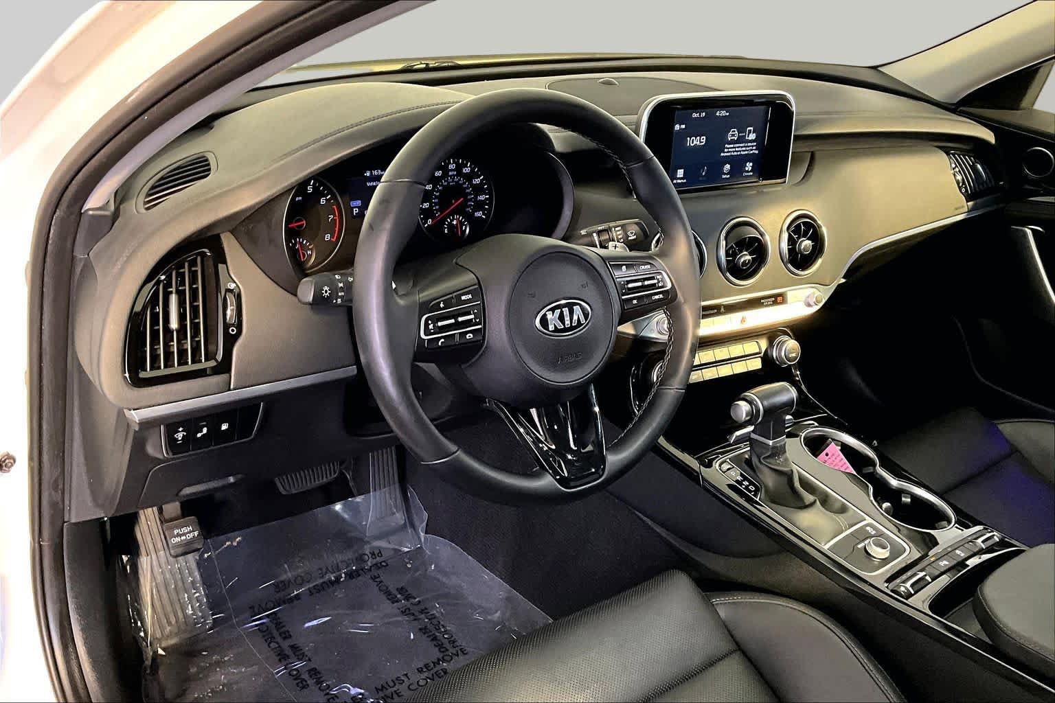 Used 2019 Kia Stinger RWD image 16