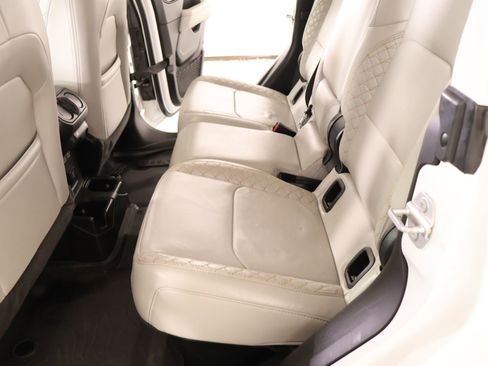 Used 2023 Jeep Gladiator Overland image 13