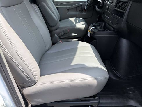 New 2025 GMC Savana 2500 w/ Driver Convenience Package RWD image 12