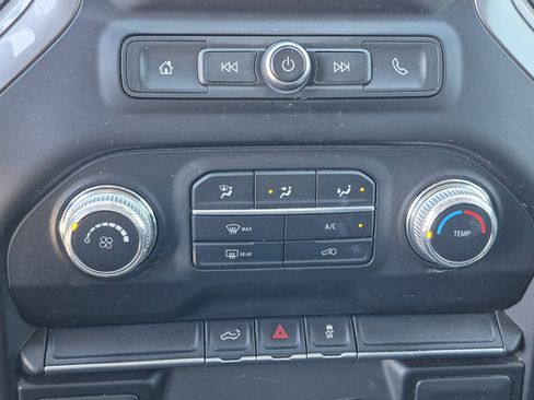 Used 2020 GMC Sierra 1500 4x4 Crew Cab w/ Sierra Value Package image 28