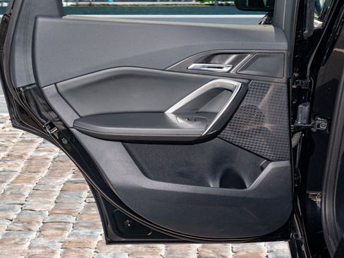 Used 2025 BMW X1 xDrive28i image 12