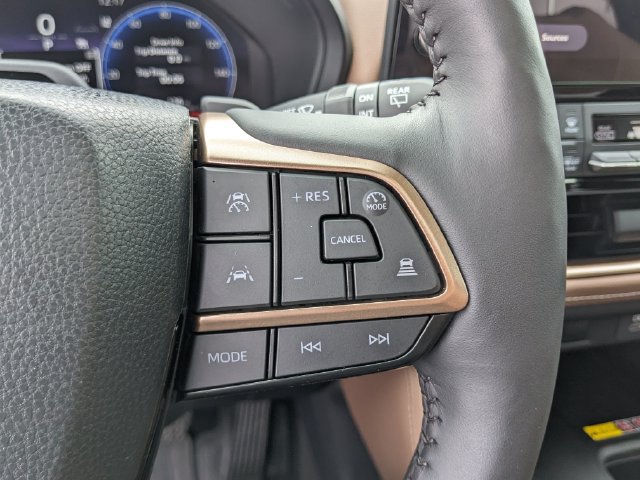 Used 2026 Toyota Grand Highlander AWD Hybrid image 37