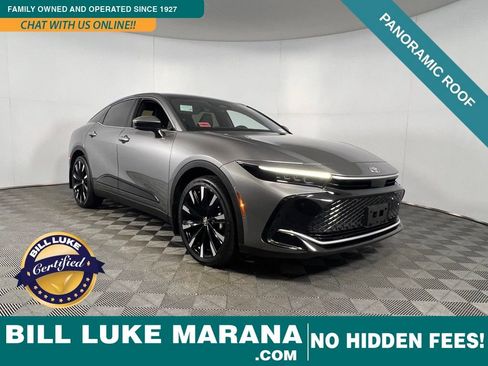 Used 2025 Toyota Crown Platinum image 1