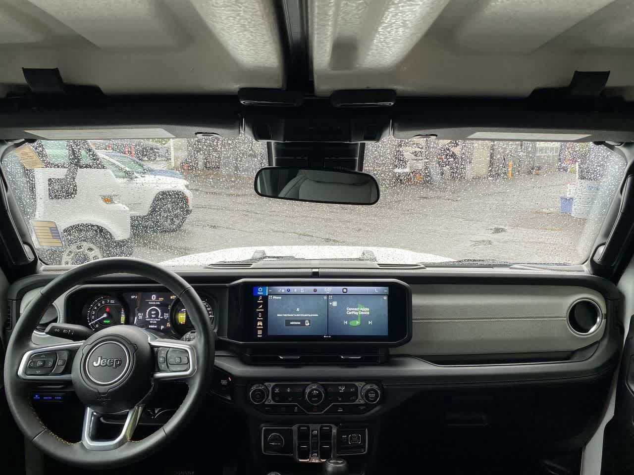 Used 2024 Jeep Wrangler Unlimited Sahara AWD/4WD image 12