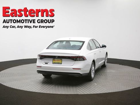 Used 2025 Honda Accord LX image 40