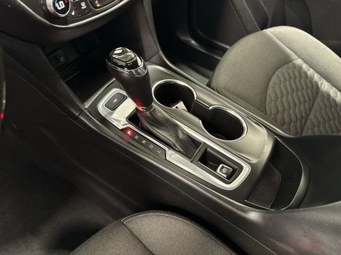 Certified 2018 Chevrolet Equinox LT FWD image 20