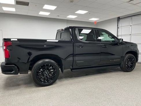 Used 2025 Chevrolet Silverado 1500 High Country w/ Midnight Edition AWD/4WD image 11