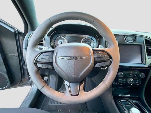 Used 2022 Chrysler 300 S RWD image 11