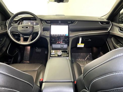 New 2024 Jeep Grand Cherokee Limited 4xe w/ Luxury Tech Group II image 29