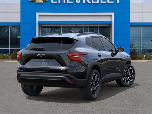 New 2026 Chevrolet Trax RS w/ Sunroof Package FWD image 4