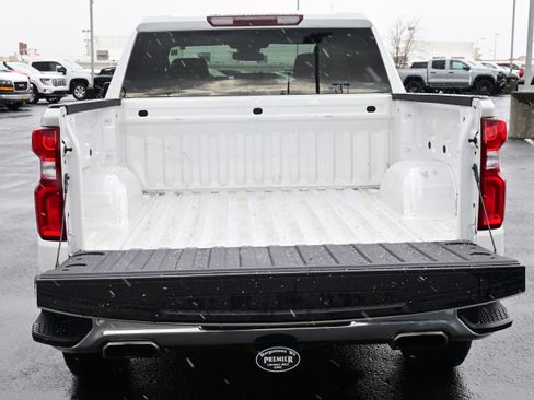 Used 2022 Chevrolet Silverado 1500 LTZ w/ Z71 Off-Road Package image 11