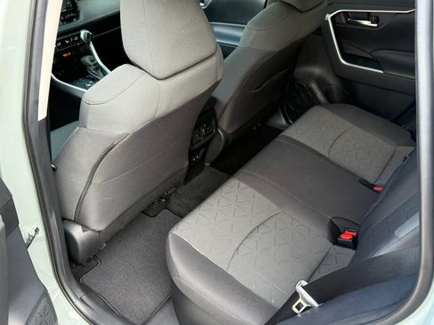 Used 2020 Toyota RAV4 XLE w/ Convenience Package AWD/4WD image 24