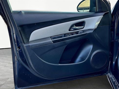 Used 2014 Chevrolet Cruze LT image 23