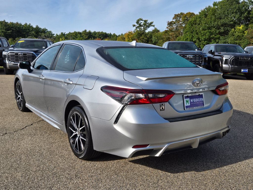 Used 2023 Toyota Camry SE FWD image 3
