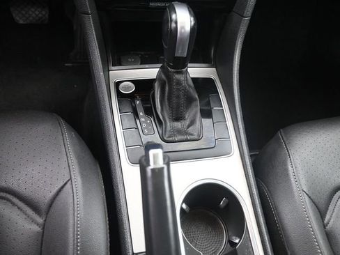 Used 2022 Volkswagen Passat 2.0T SE image 4