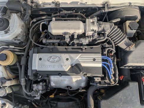 Used 2002 Hyundai Accent GS image 12