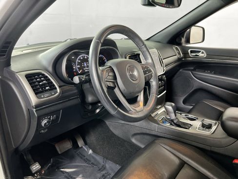 Used 2022 Jeep Grand Cherokee Limited image 9
