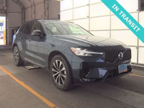 Used 2025 Volvo XC60 B5 Core image 1