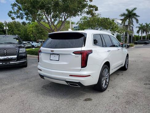 Certified 2025 Cadillac XT6 Premium Luxury FWD image 30