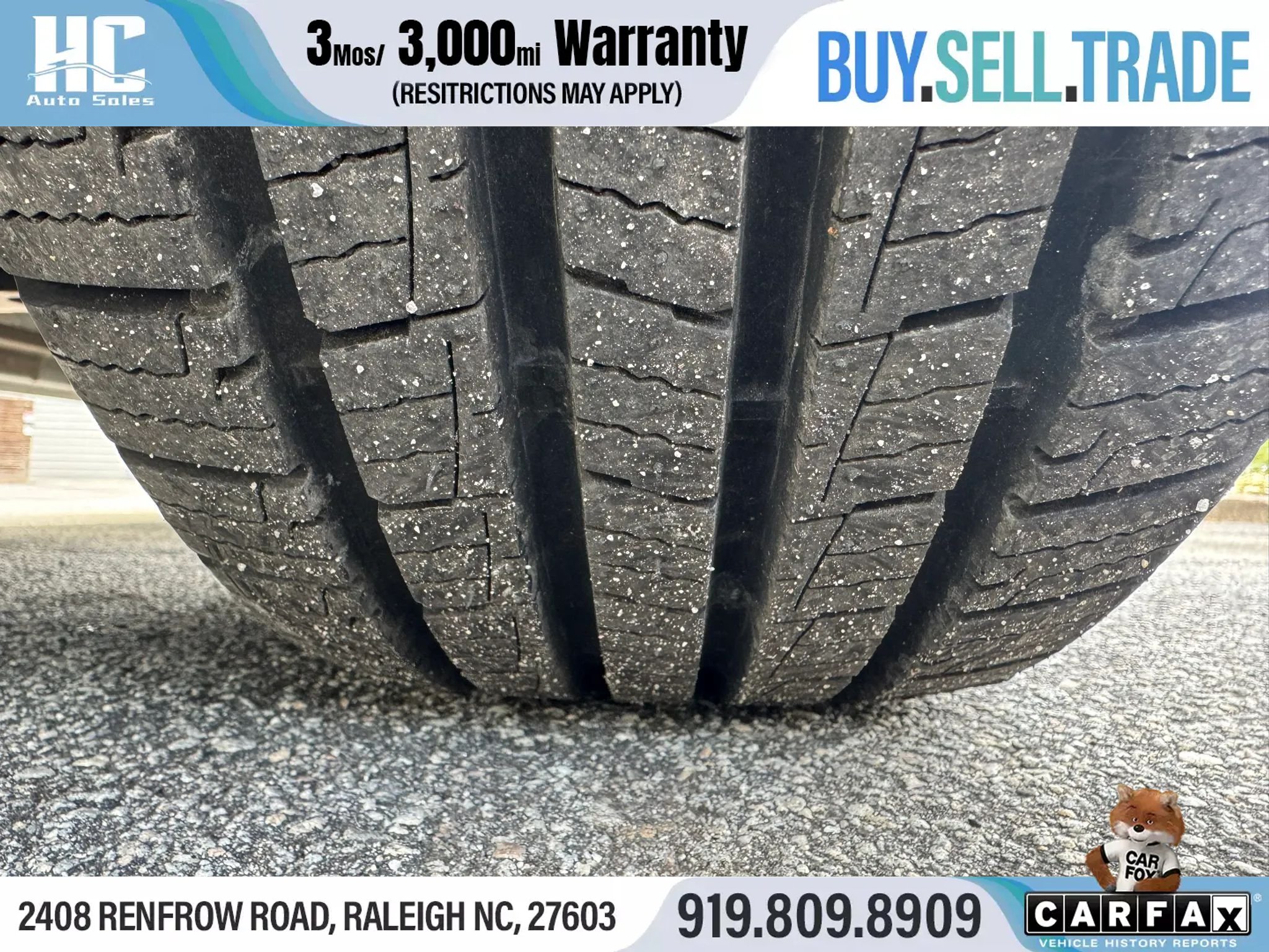 Used 2017 Ford Transit 250 130 Medium Roof RWD image 11