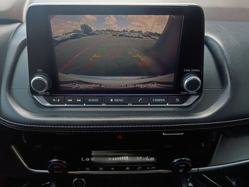 Used 2022 Nissan Rogue SV FWD image 9