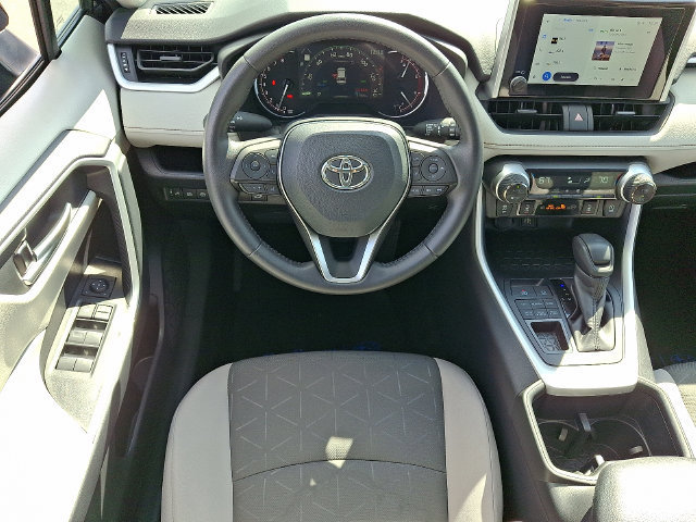 Used 2025 Toyota RAV4 XLE w/ Convenience Package AWD/4WD image 12